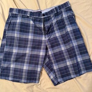 Men’s Tommy Hilfiger plaid flat front blue and grey shorts.